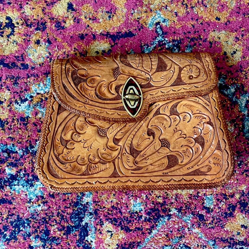 Vintage VTG tooled leather clutch purse with red interior